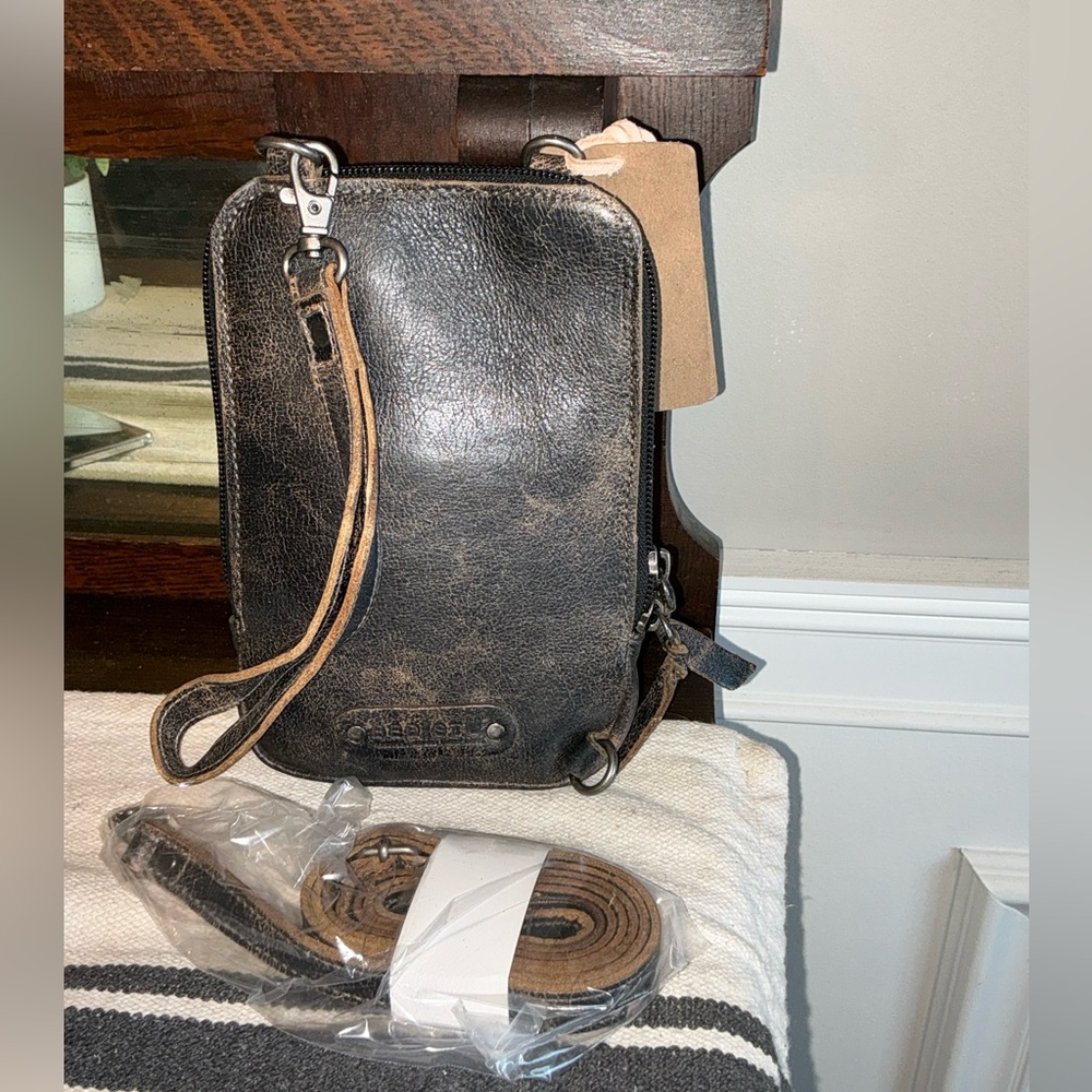NWT Bed Stu Leather Alelike Crossbody Wristlet Phone Wallet Black Lux MSRP $185 - Picture 2 of 16